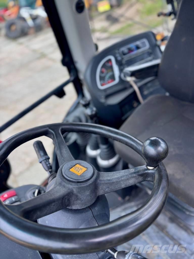 JCB 4CX Ekskavaatorlaadurid