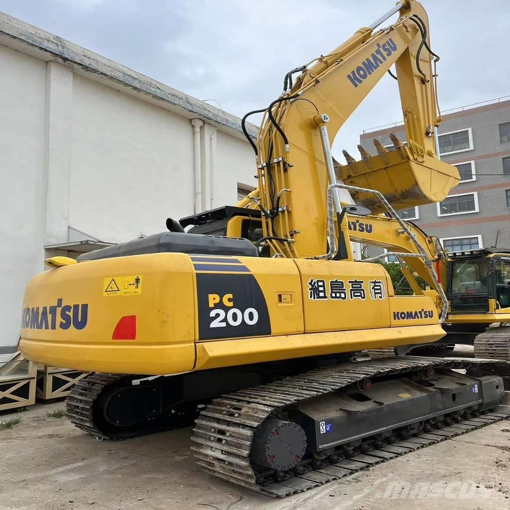 Komatsu PC 200-8N1 Roomikekskavaatorid