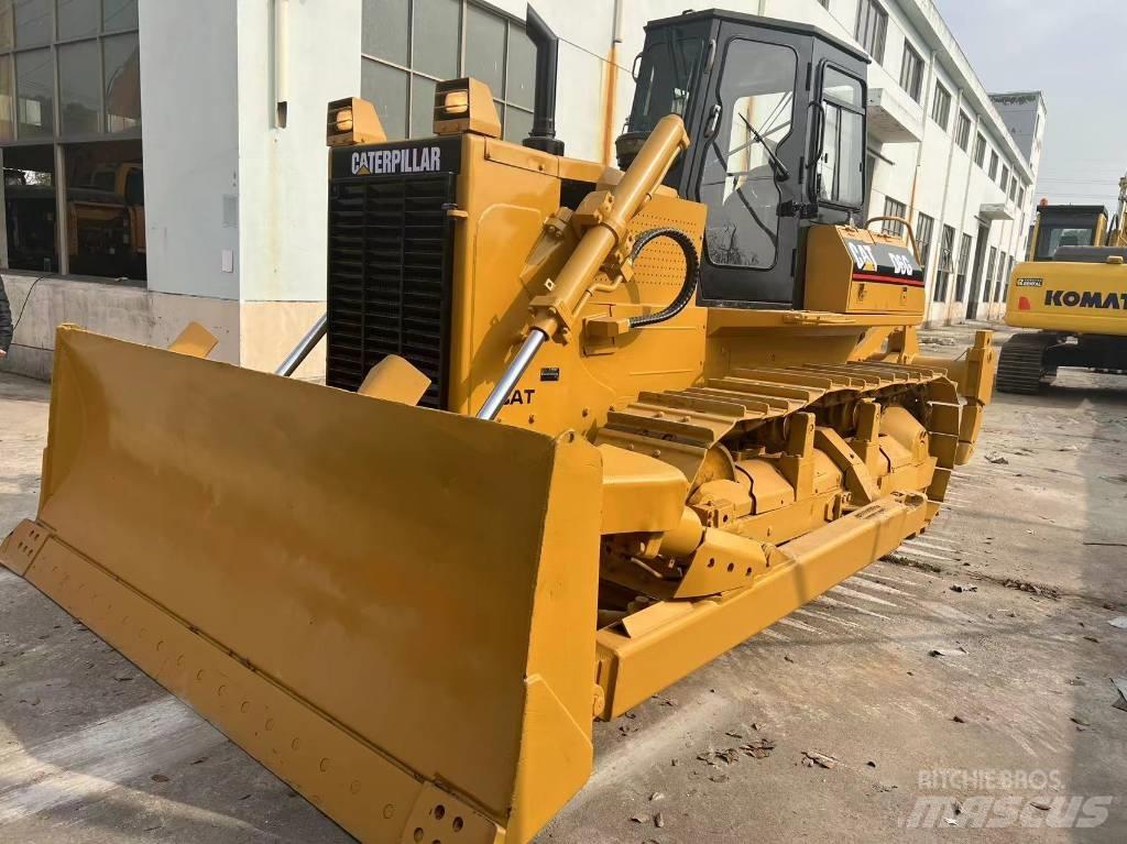 CAT D6G Buldooserid
