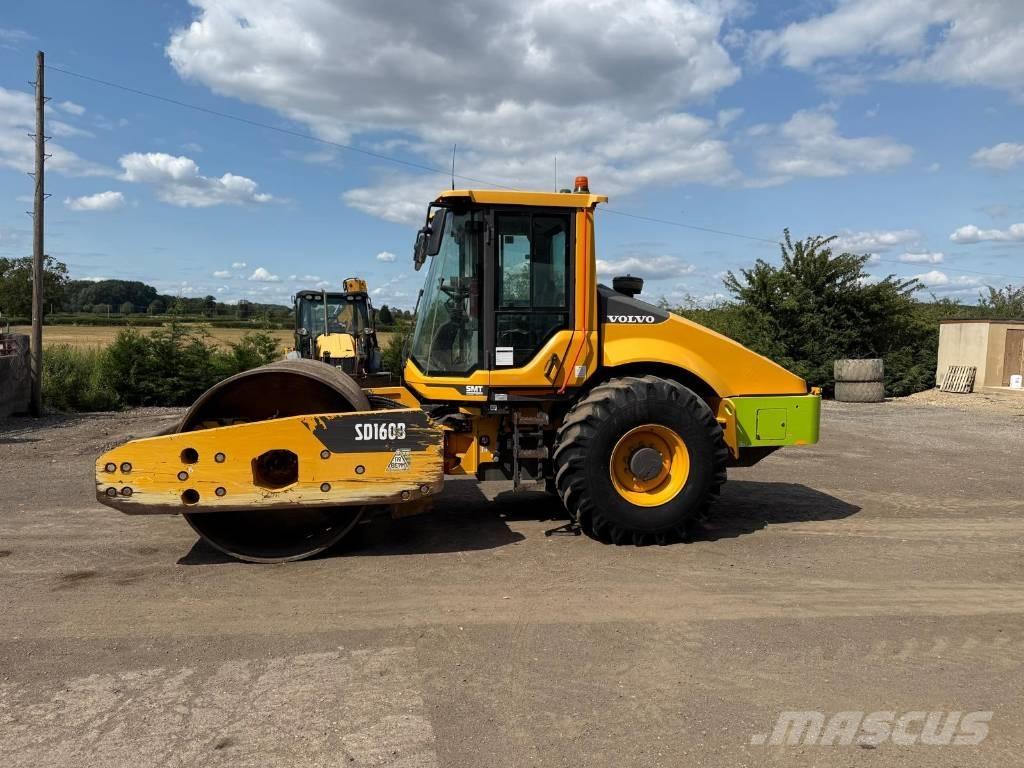 Volvo SD 160 B Pneumorehvidega rullid