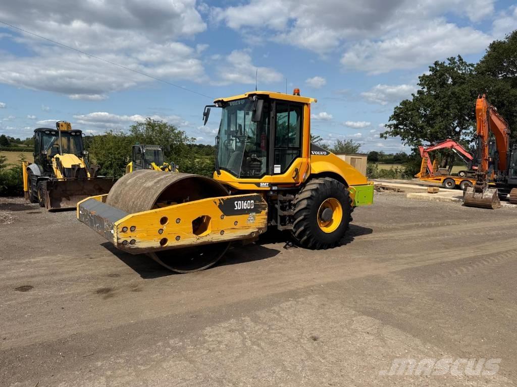 Volvo SD 160 B Pneumorehvidega rullid