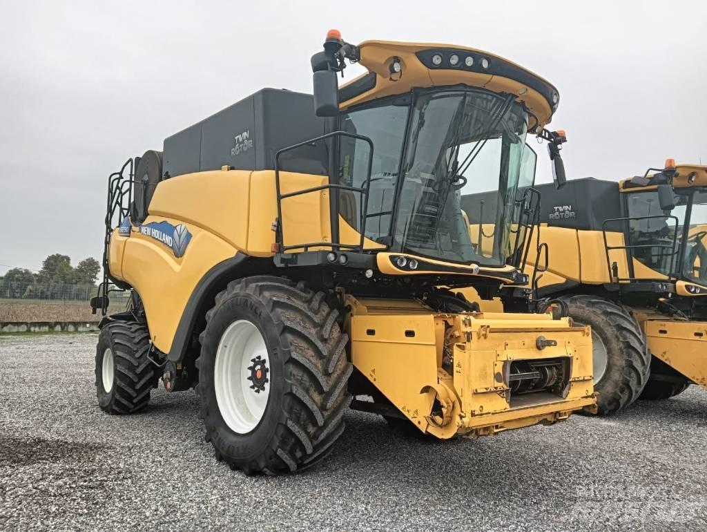 New Holland CR 7.90 Teraviljakombainid