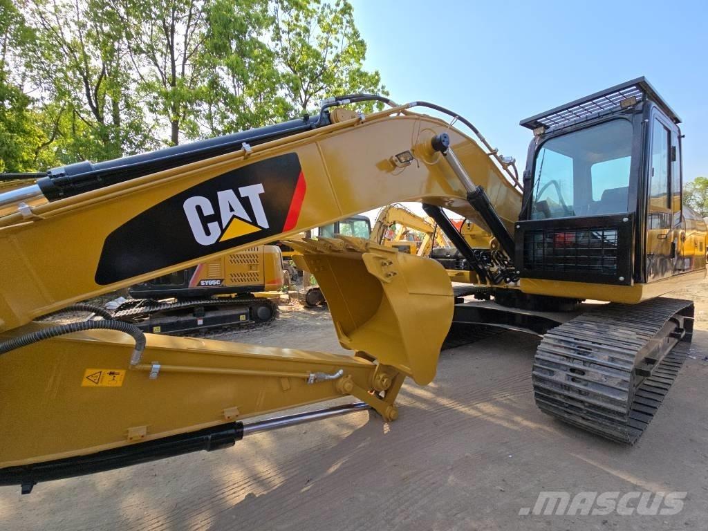 CAT 320D2 Roomikekskavaatorid