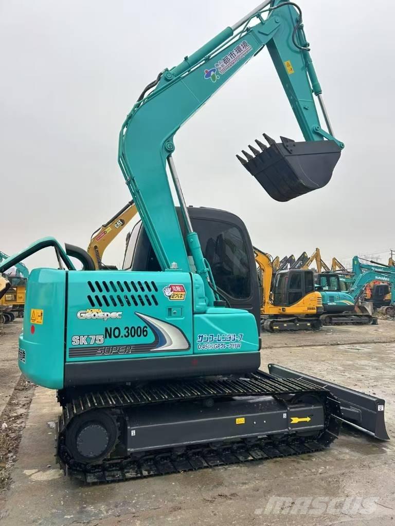 Kobelco SK 75 Roomikekskavaatorid