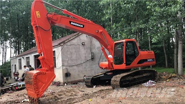 Doosan DH225 Roomikekskavaatorid