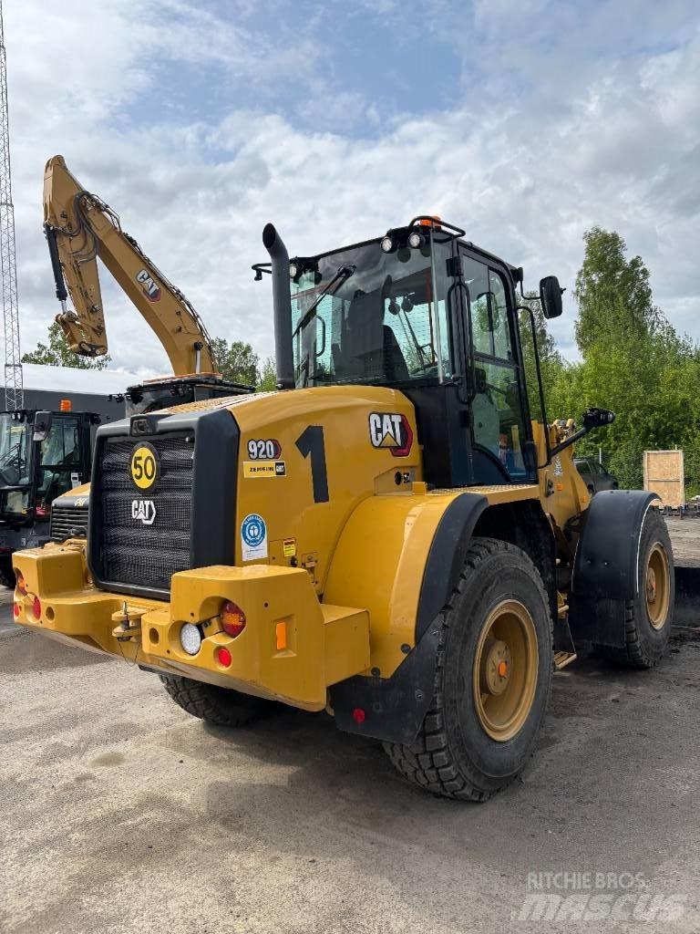 CAT 920 Rataslaadurid