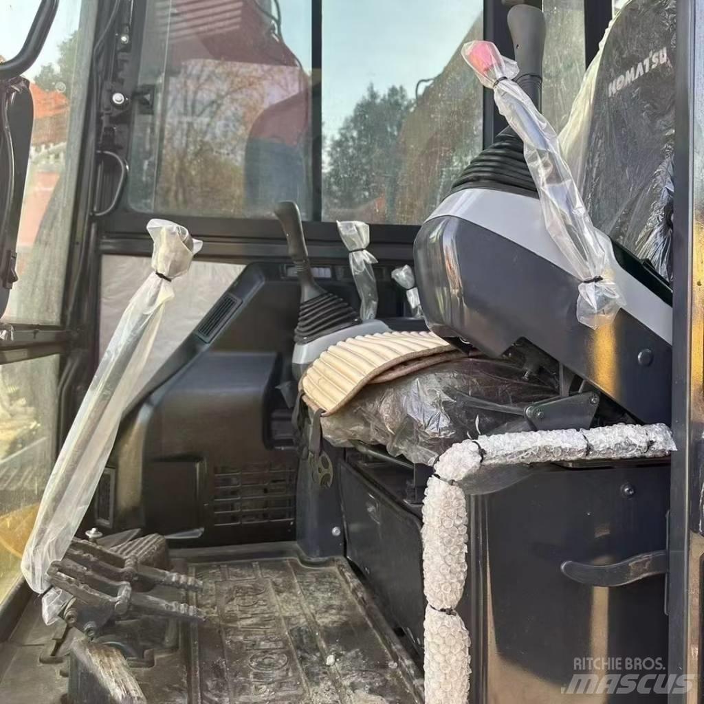 Komatsu PC 56-7 Roomikekskavaatorid