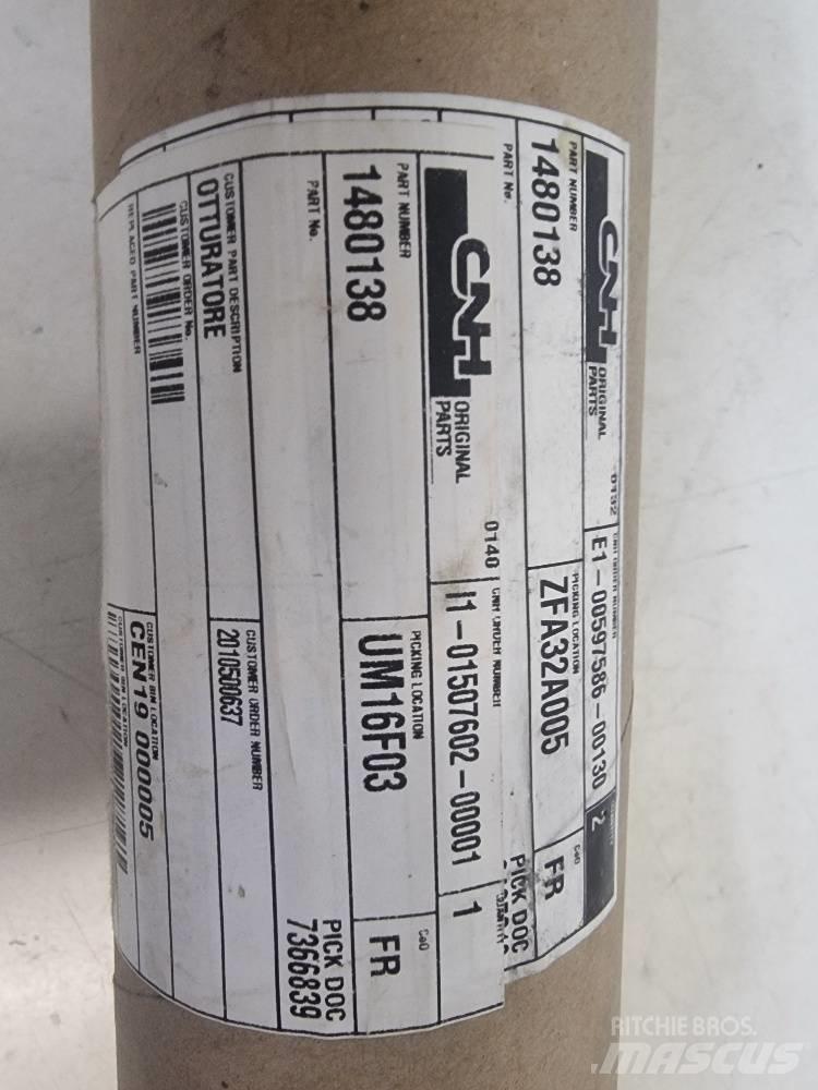 O&K RH/MH  1480138 Kabiinid