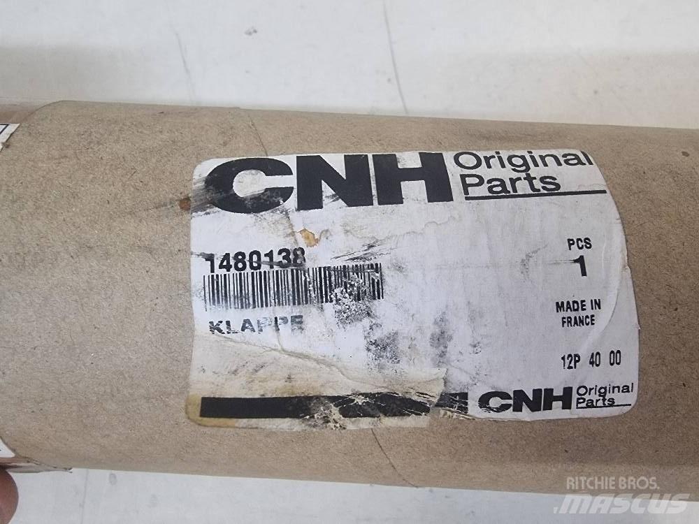 O&K RH/MH  1480138 Kabiinid