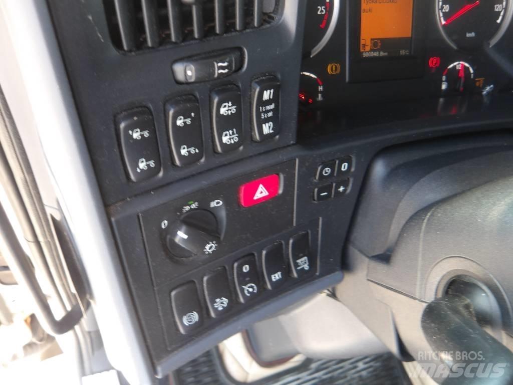Scania R490 6x2 Furgoonautod