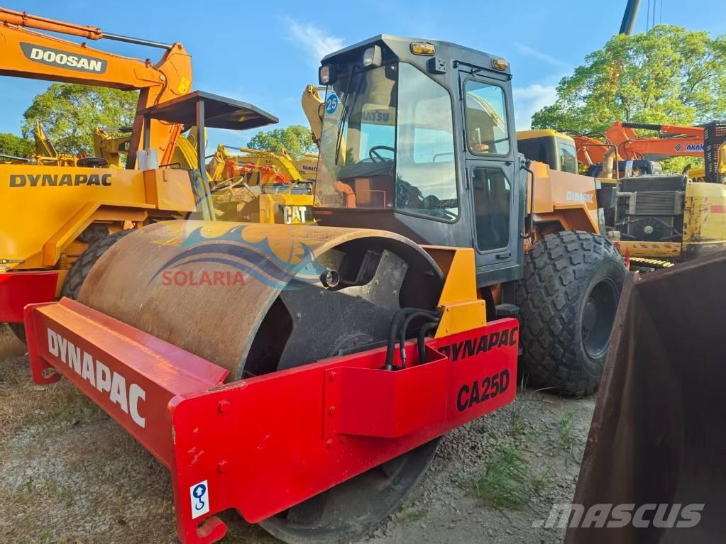 Dynapac CA 25 D Ühe trumliga rullid
