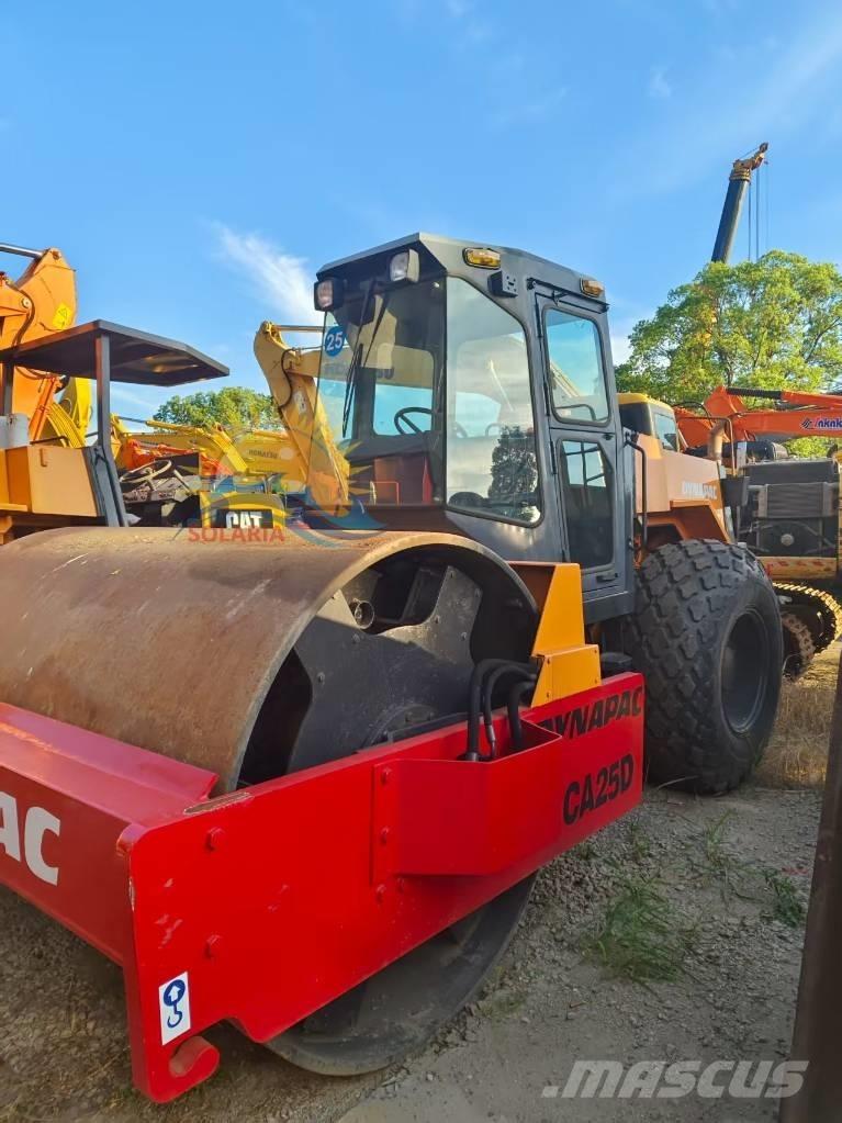 Dynapac CA 25 D Ühe trumliga rullid