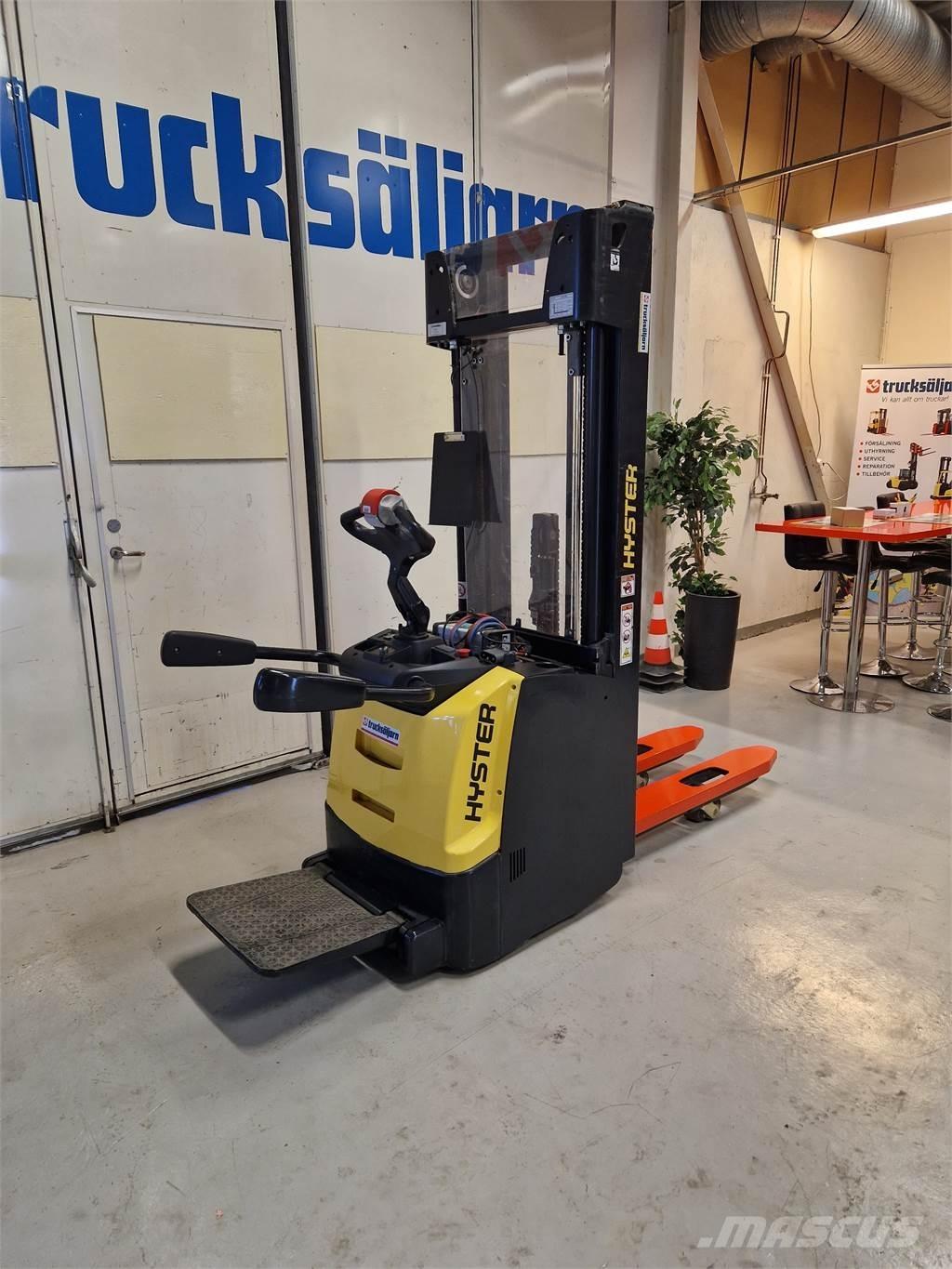Hyster S1.4S IL Järelkäidavad virnastajad