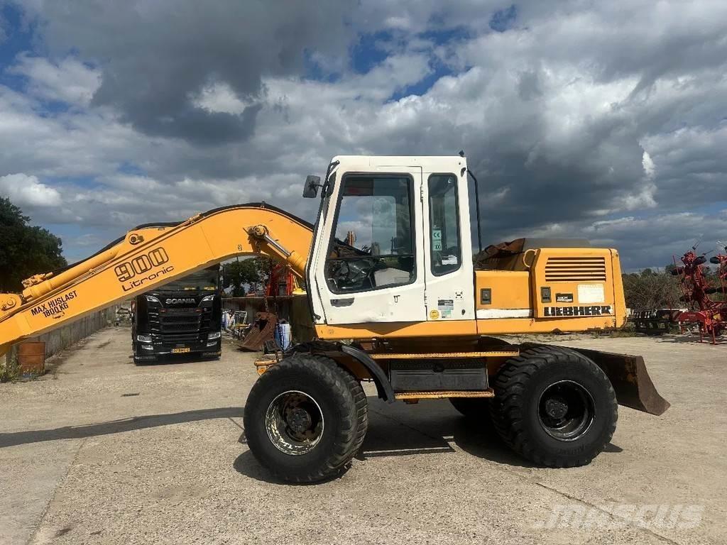 Liebherr A900 Ratasekskavaatorid