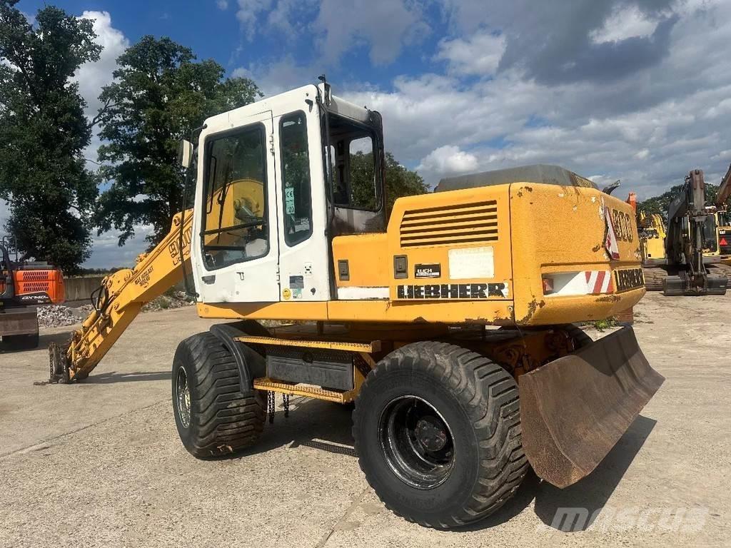 Liebherr A900 Ratasekskavaatorid