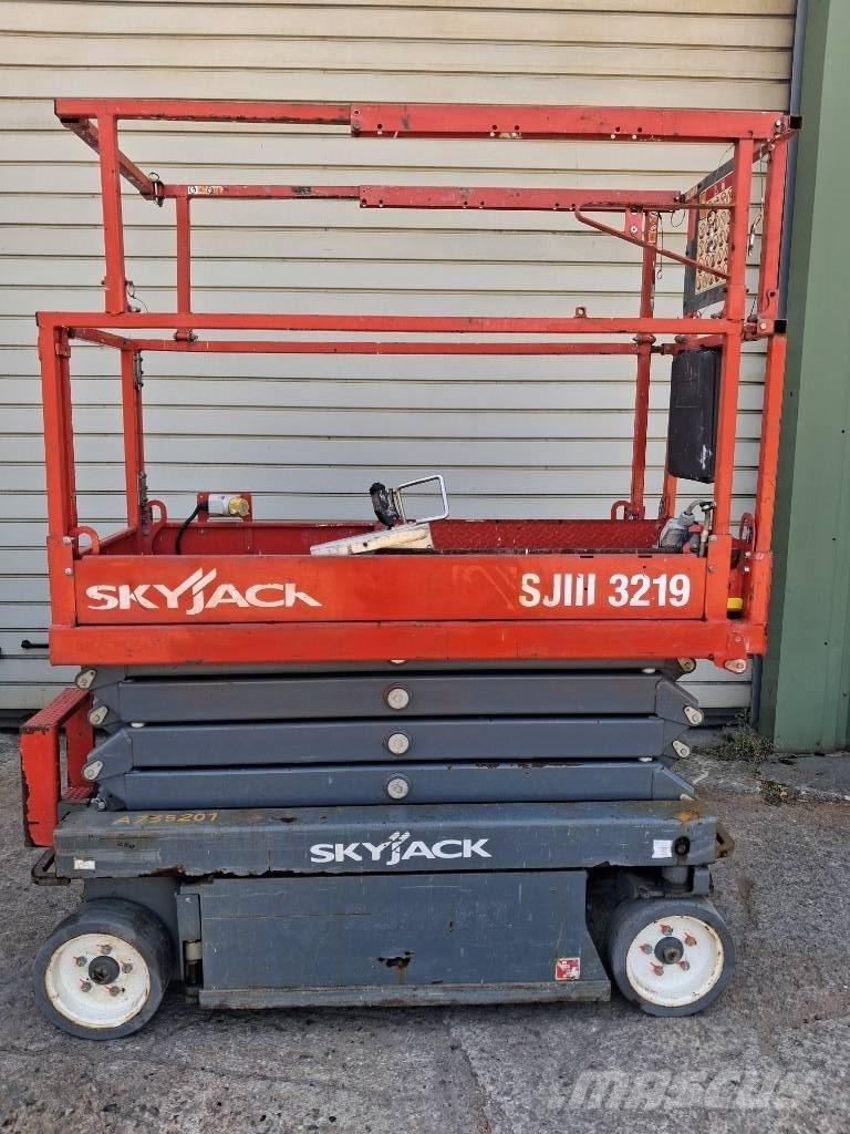 SkyJack SJ III 3219 Käärtõstukid