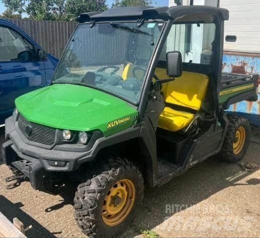 John Deere XUV865M ATV-d