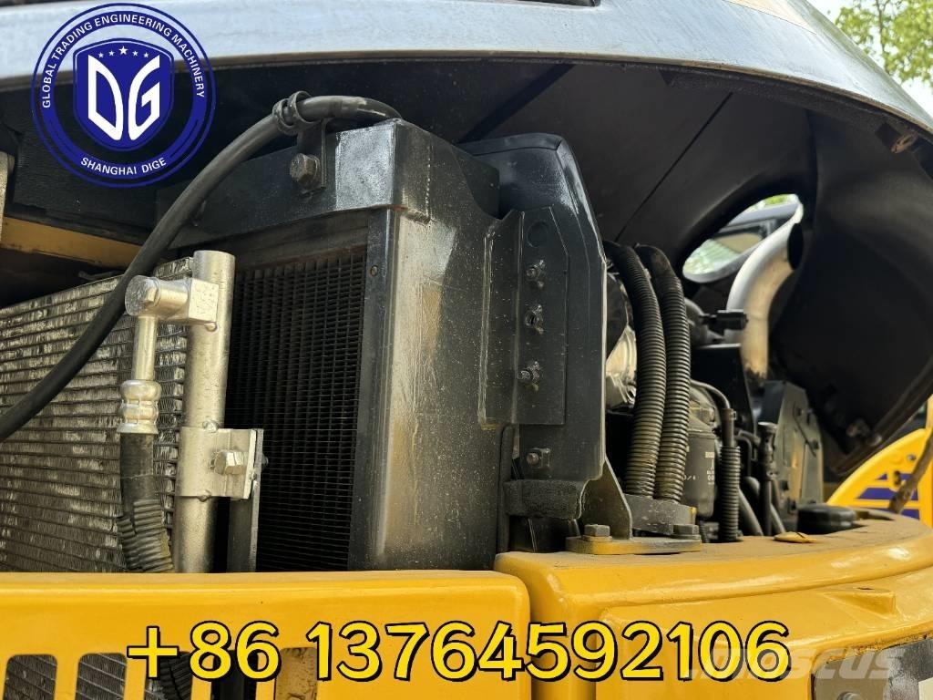 Komatsu PC78US Roomikekskavaatorid