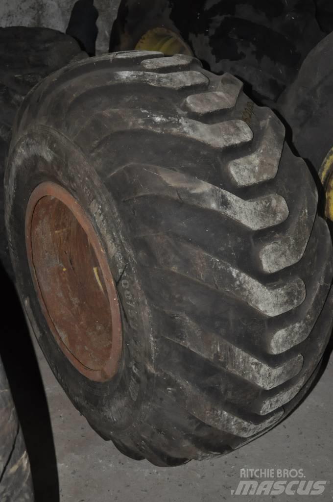 Petlas 600/50x22.5 Rehvid, rattad ja veljed