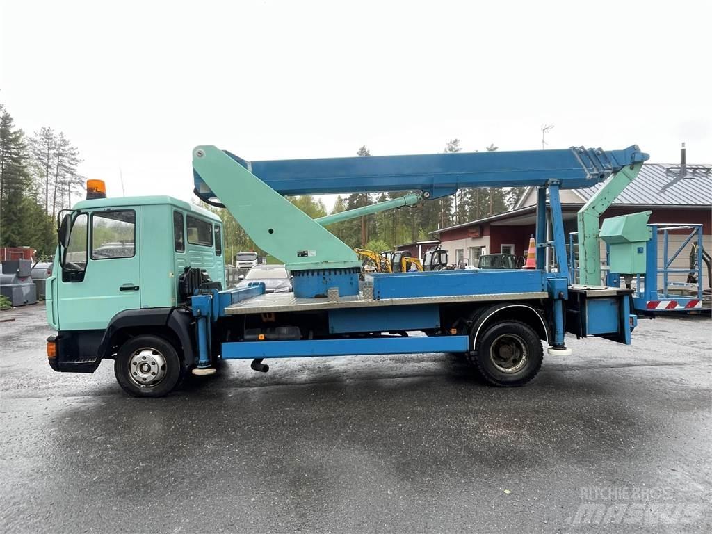 MAN L200 4x2-4300 Auto korvtõstukid