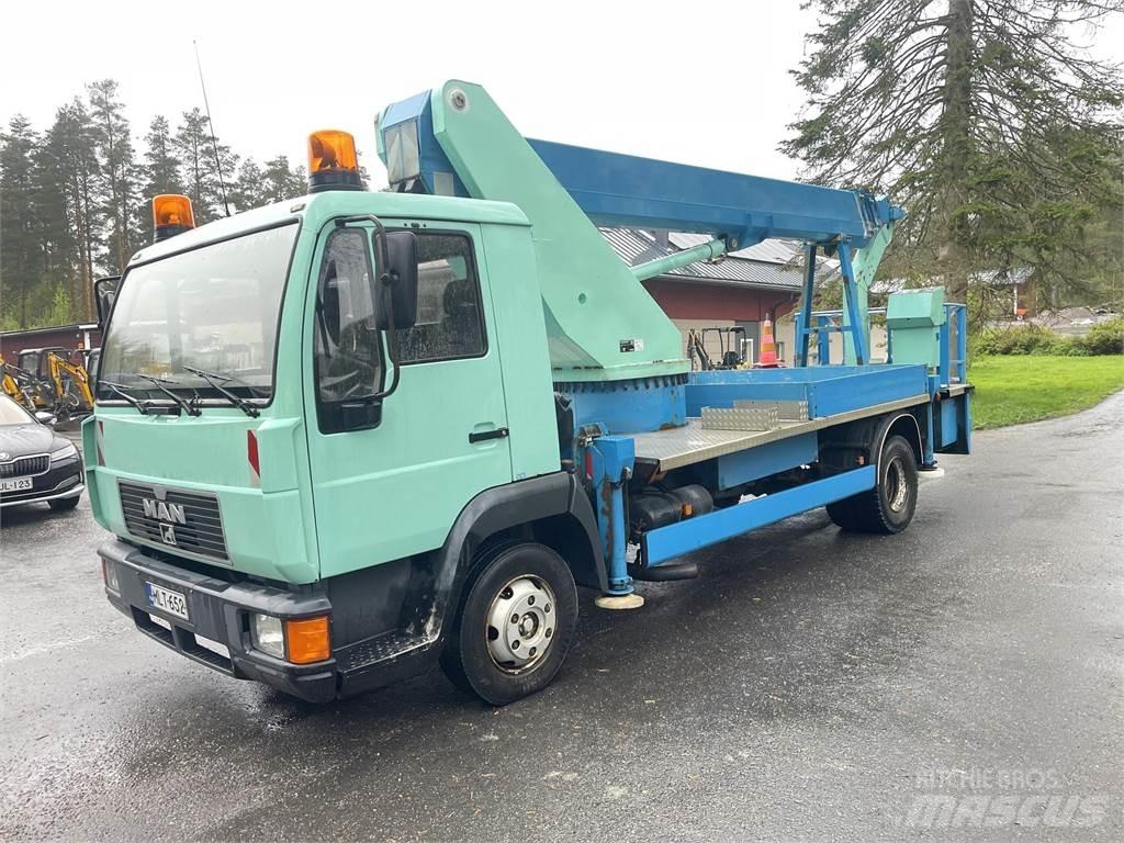 MAN L200 4x2-4300 Auto korvtõstukid