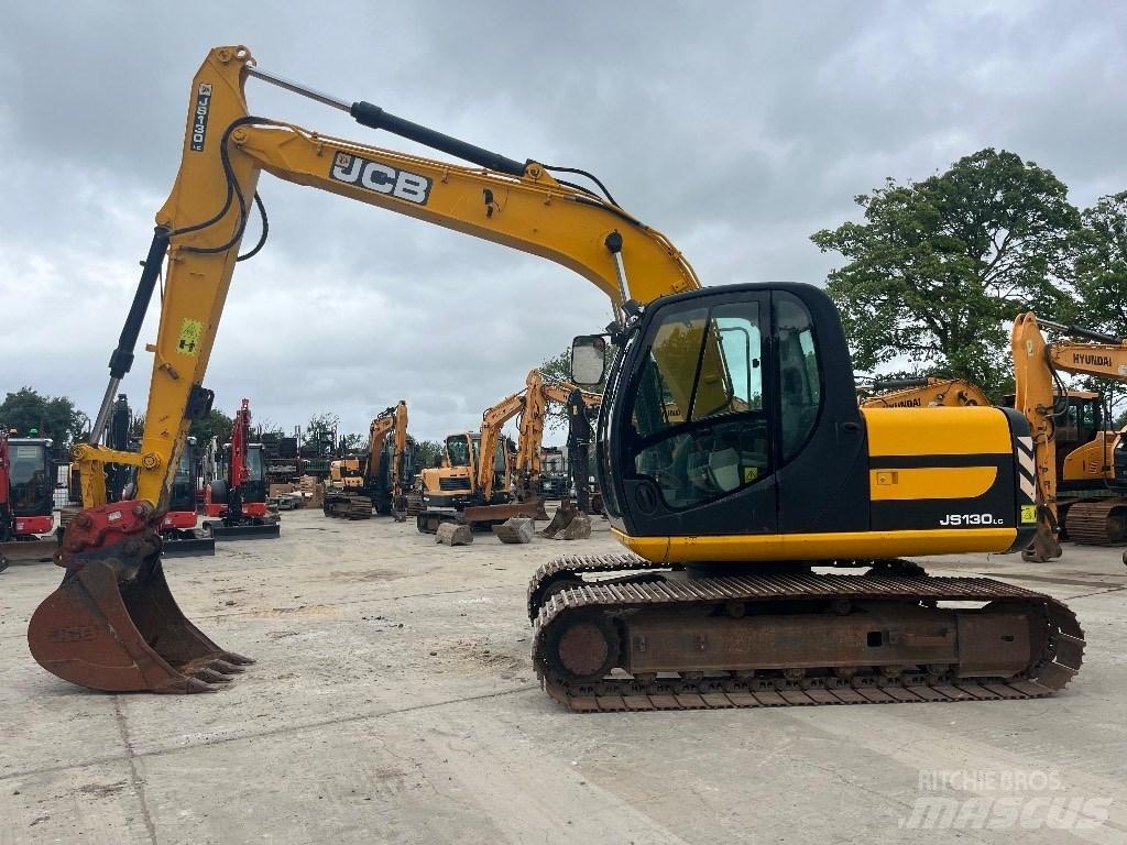 JCB JS 130 Roomikekskavaatorid