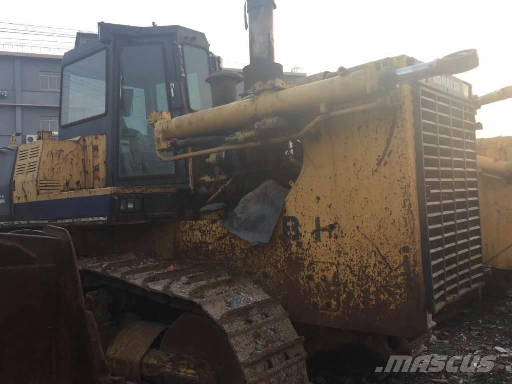 Komatsu D 155 A-1 Buldooserid
