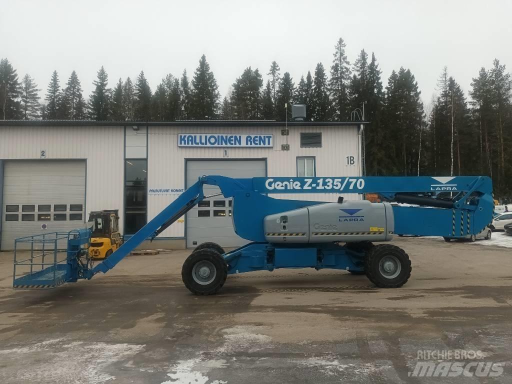 Genie Z 135/70 RT Iseliikuvad poomtõstukid