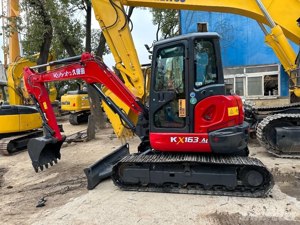 Kubota 163 Roomikekskavaatorid