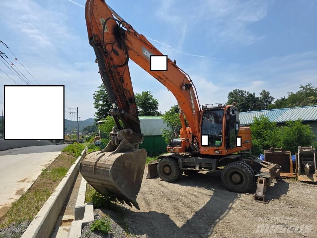 Doosan DX 210 W Ratasekskavaatorid