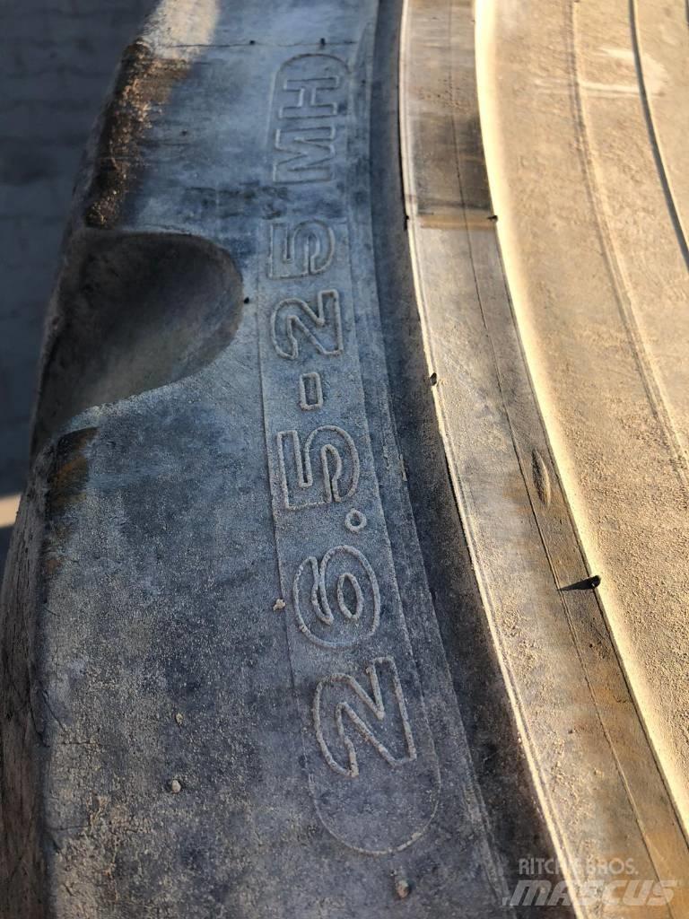 Michelin 26.5-25 MH Rehvid, rattad ja veljed