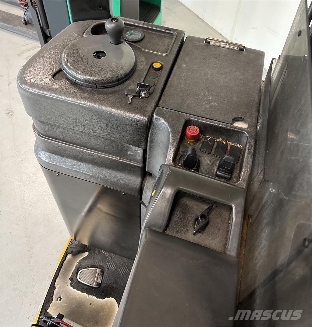 Atlet A160 Platvormiga virnastajad