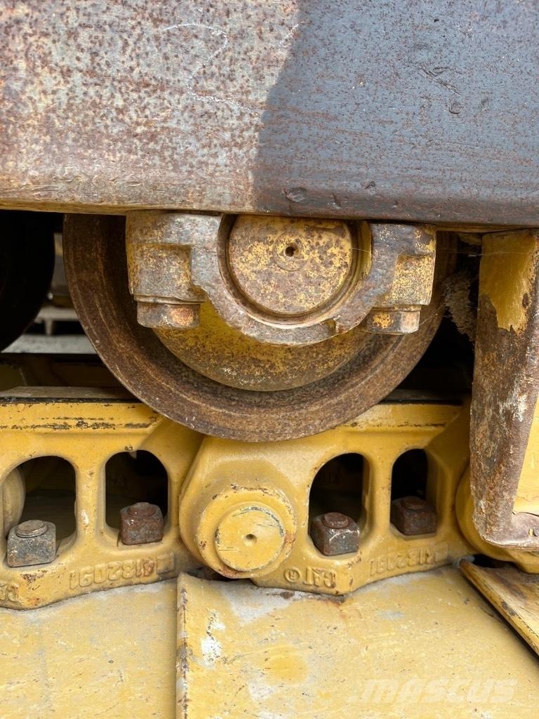 CAT D 6 T LGP Buldooserid