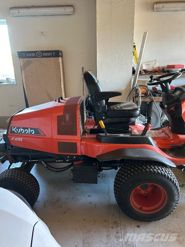 Kubota F 251 Esi ja taganiidukid