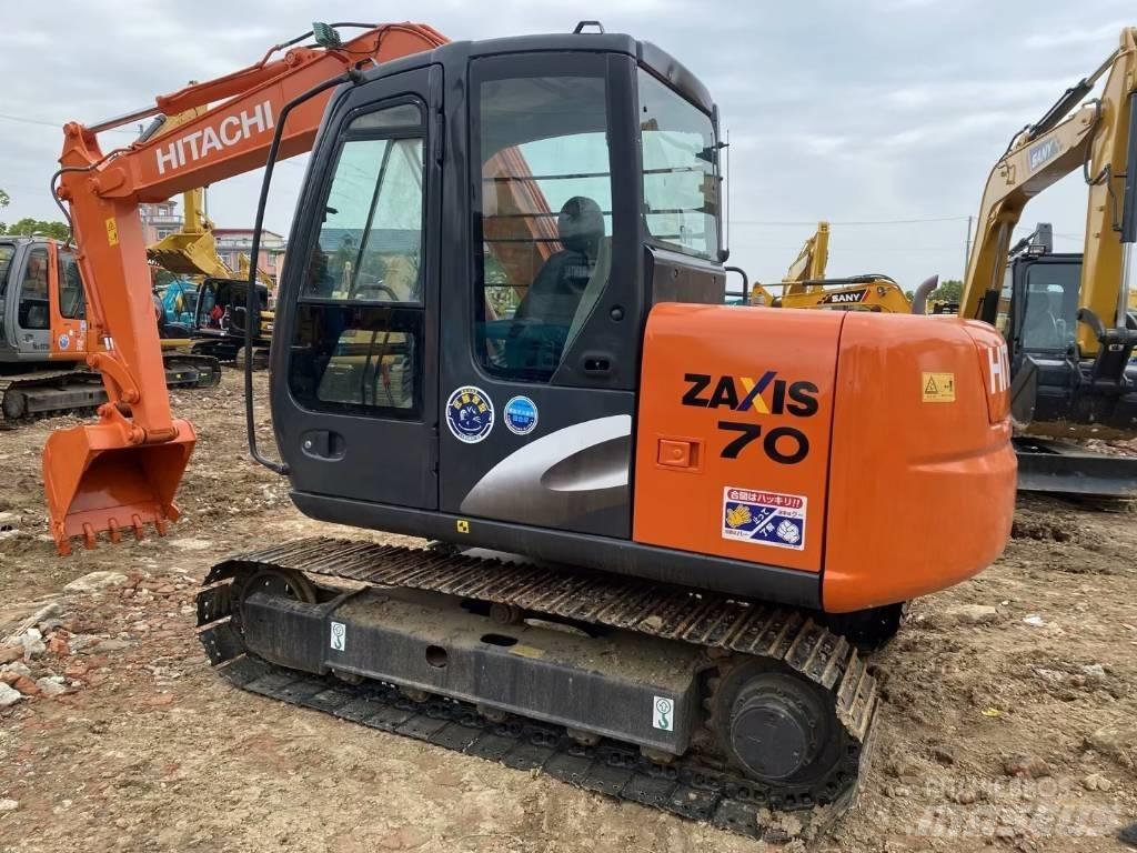 Hitachi ZX 70 Roomikekskavaatorid