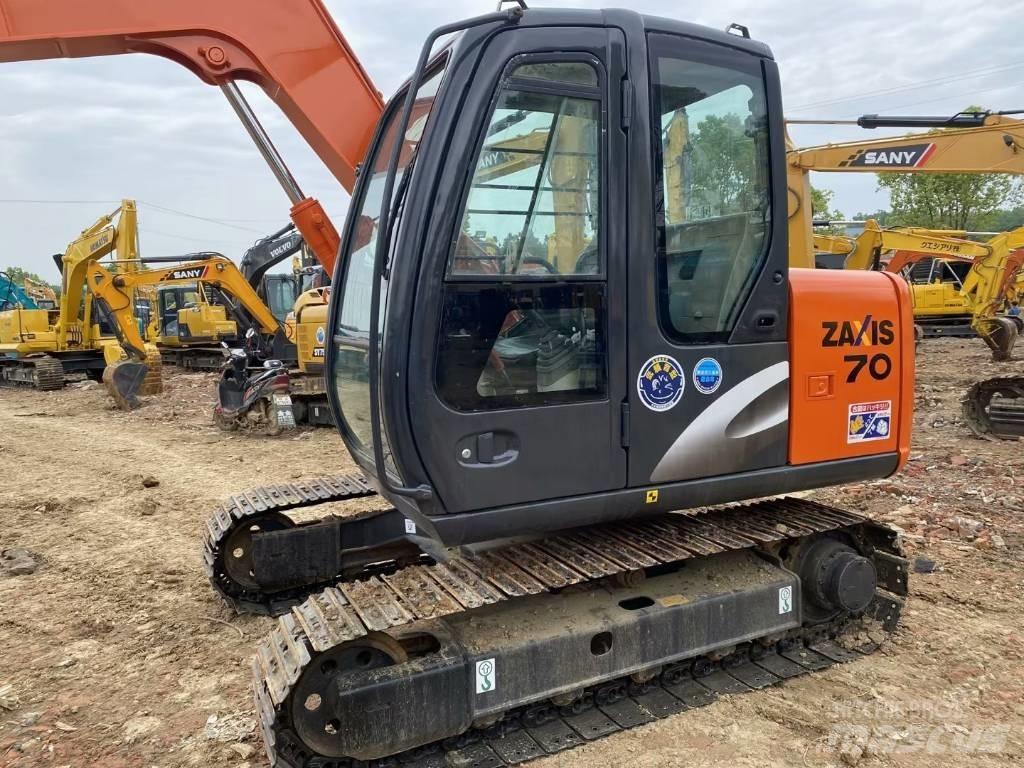 Hitachi ZX 70 Roomikekskavaatorid