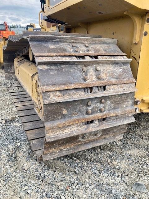 CAT D 3 K 2 LGP Buldooserid
