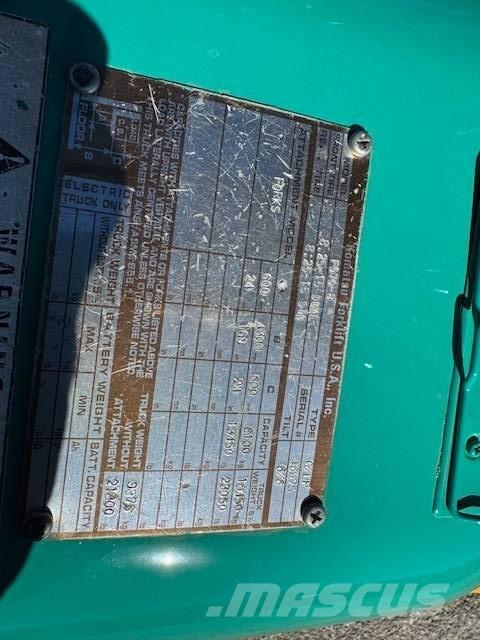 Komatsu FG 70 Lükandmastiga tõstukid