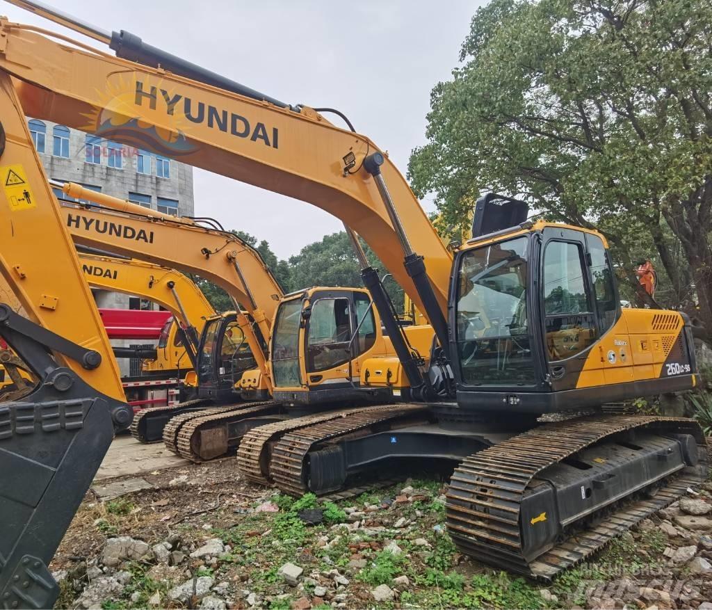 Hyundai R 260 LC-9S Roomikekskavaatorid