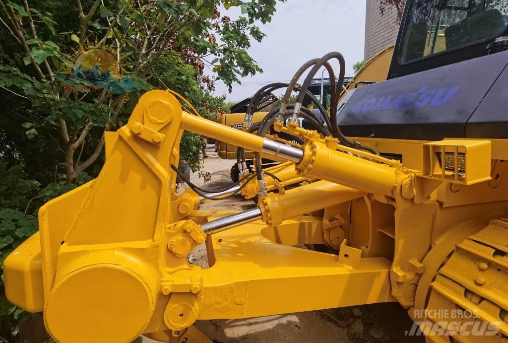 Komatsu D 155 AX Buldooserid
