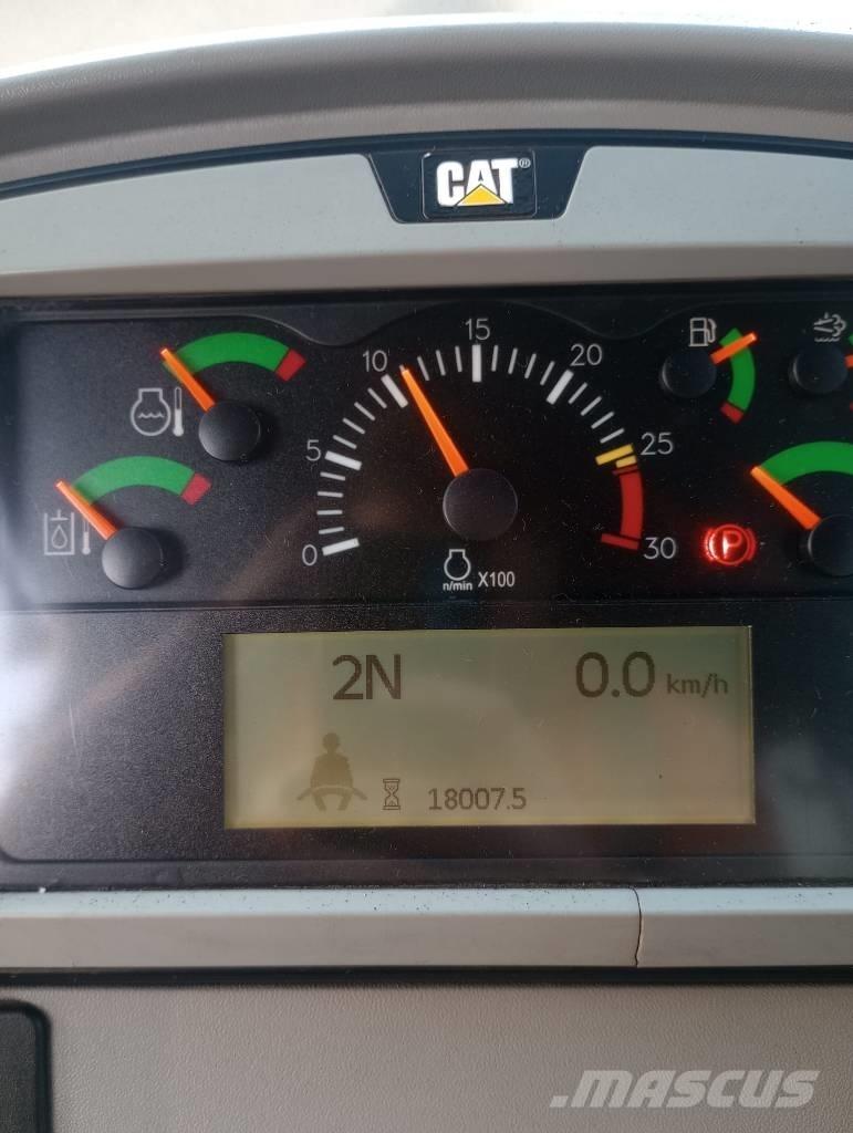 CAT 966 M Rataslaadurid
