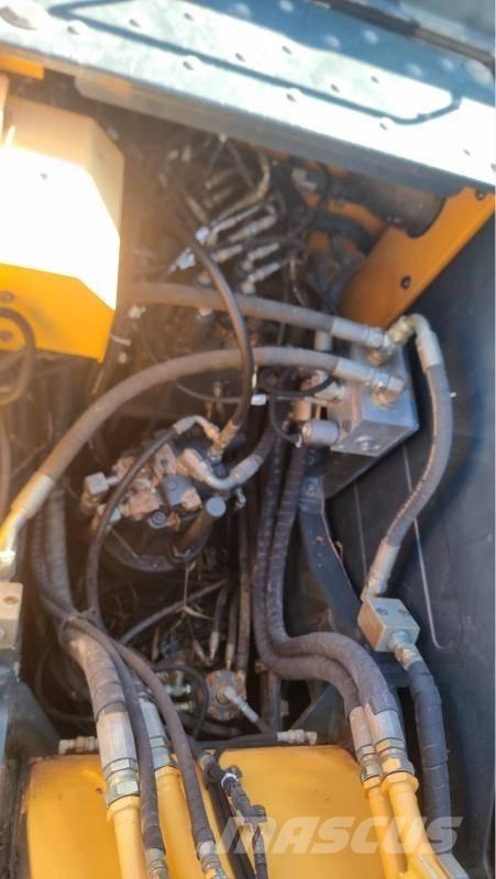 Hyundai HW145 Ratasekskavaatorid