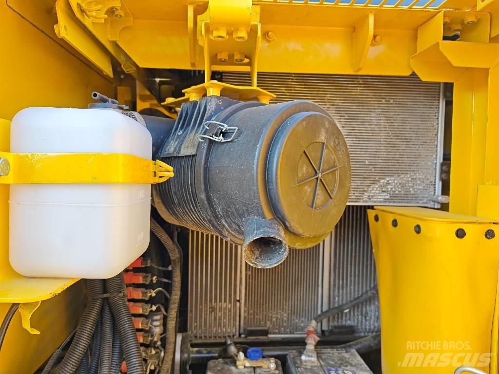 Komatsu PC 130-7 Roomikekskavaatorid