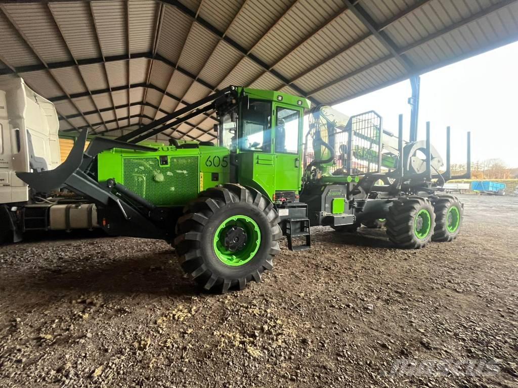 Equus 605 6WDC Väljaveotraktorid