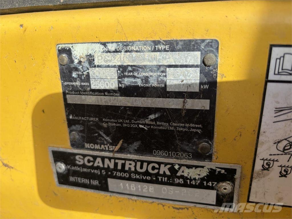 Komatsu PC240LC-11 Roomikekskavaatorid