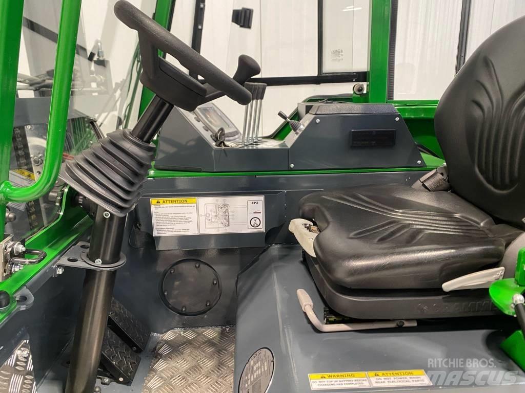 Combilift CBE2500 Neljasuuna lükandmastiga tõstukid