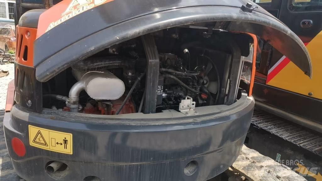 Kubota KX155 Roomikekskavaatorid
