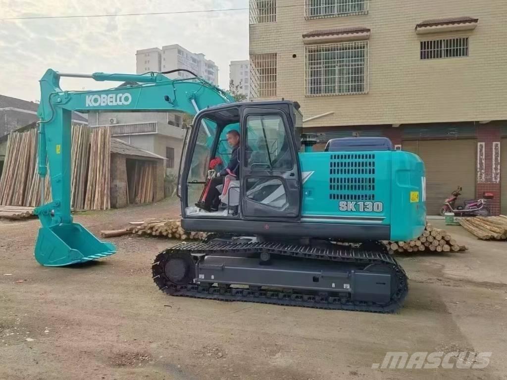 Kobelco SK130-11 Väikeekskavaatorid 7t-12t