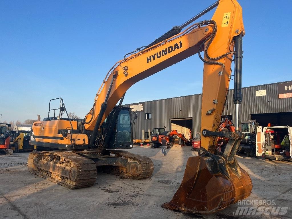 Hyundai HX 330 L Roomikekskavaatorid