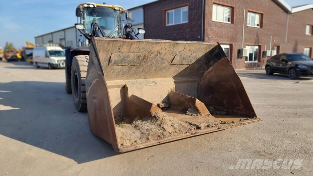 JCB 457 HT Rataslaadurid